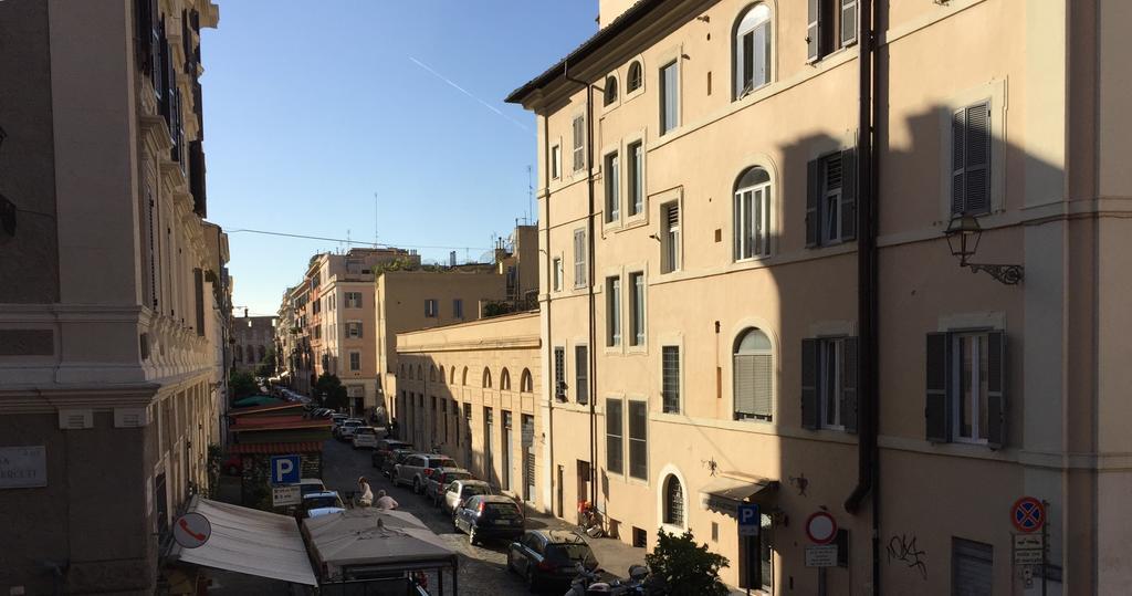 La Papessa Del Colosseo * Roma
