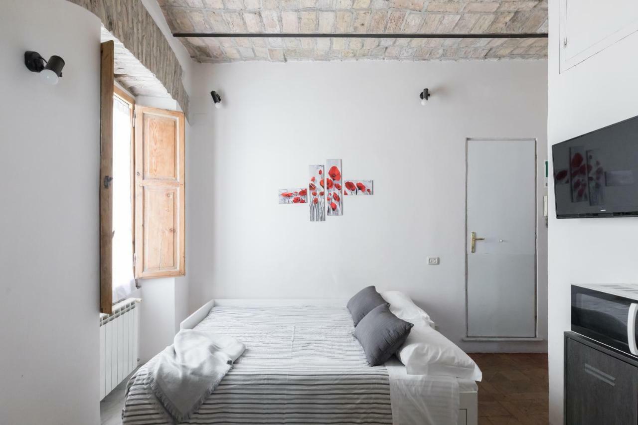 Apartamento La Papessa Del Colosseo Roma